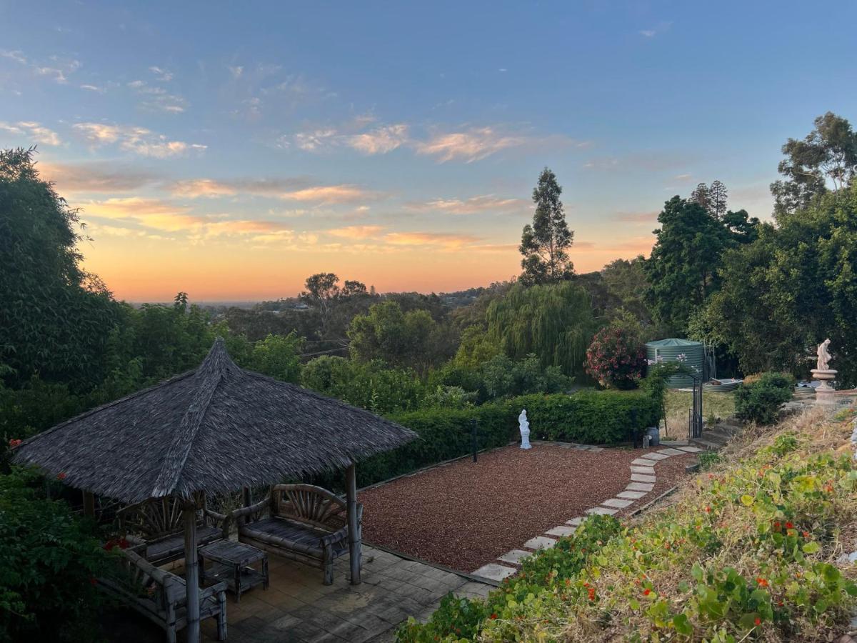 Bright & Beautiful Home On The Hills! Kelmscott Экстерьер фото